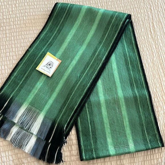 Beautiful alpaca scarf from Ecuador so soft and warm! - Picture 6 of 9